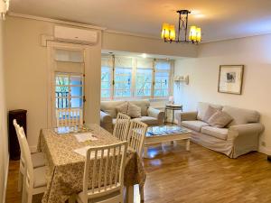 BeraBera,Parking free,2WC,Terraza,Aire acond,Auto Checkin - 4hvězdičkové hotely ve městě San Sebastián