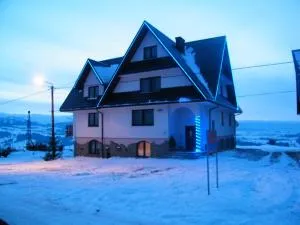 Willa u Skrajnioka - Czerwienne