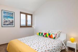 E&T apartments with a beautiful pool