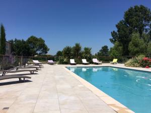  Le gite du Petit Guilhem  Près Bordeaux Maison classée 4étoiles Meublé Tourisme piscine parc étang