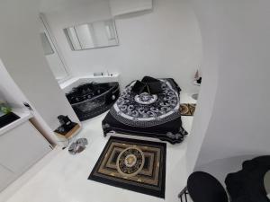 Black Diamond Suite