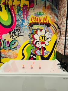 Appartements Capsule Street Art - Sauna- Jacuzzi - Playstation 5 - Billard - Netflix - Home cinema - Terrasse : photos des chambres