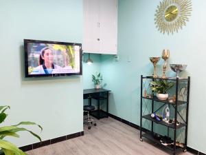 DucTaigallerys Entire Apt-Cozy in Bui Vien St