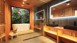 Hakuba Platinum