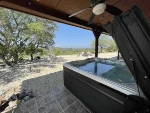 Ranchito Cabin in Hondo - Dilley