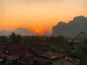 Bountang Mountain View Riverside Hotel