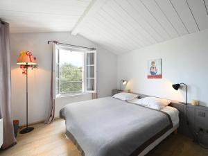 Maisons de vacances Maison Les Portes-en-Re, 6 pieces, 10 personnes - FR-1-434-87 : photos des chambres