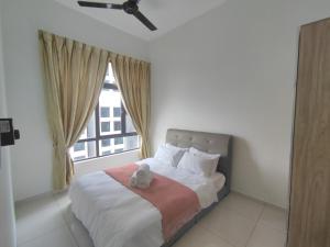 2Bedroom 5 Mins to MidValley 10 Mins to CIQ