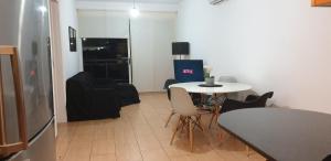 LINAS HOME & POOL - Breakbooking CY