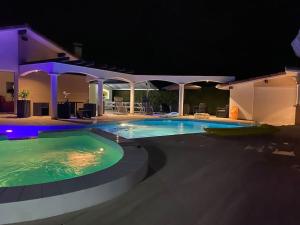 Villas Villa Sany:10 Pers Maison 200m2 piscine , jacuzzi : photos des chambres