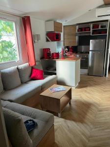 Campings MOBIL HOME LE LUMINEUX VALRAS : photos des chambres