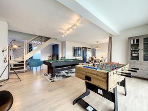 Villas VILLA BELLA VISTA - Proche Rennes - Billard - Baby-foot : photos des chambres