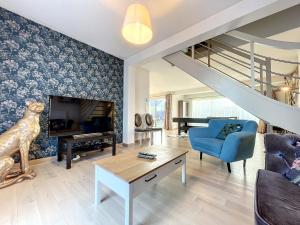 Villas VILLA BELLA VISTA - Proche Rennes - Billard - Baby-foot : photos des chambres