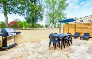 Maisons de vacances Stunning home in Ste Juliette sur Viaur with Outdoor swimming pool, WiFi and 2 Bedrooms : photos des chambres