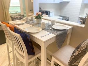 Manchester Regency - 2BR Apartment in Dubai Marina