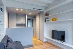 Easylife - Milano - Ferrari 9 - Navigli