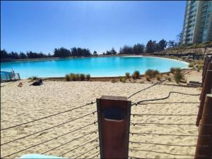 Maravilloso Depto 2D2B en Condominio LagunaMar con Vista Hermosa a la Laguna Estacionamiento y Piscina