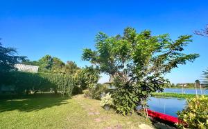 MrT Riverside Sampran มิสเตอร์ที โฮมสเตย์-ชมนาด