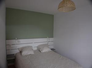 Appartements Appt Perros Guirec sur plage Trestraou et cote granit rose : photos des chambres