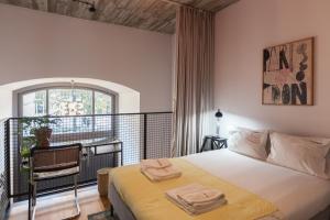 FLH Intendente Mezzanine with Interior Pateo