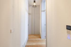 FLH Downtown Marble Apartment