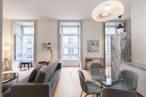 FLH Downtown Marble Apartment