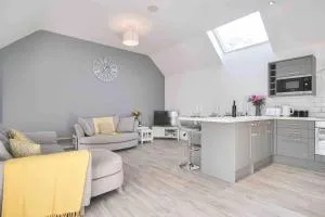 Hoxne Cottages - Poppy Cottage with private hot tub - Sheriff Hutton