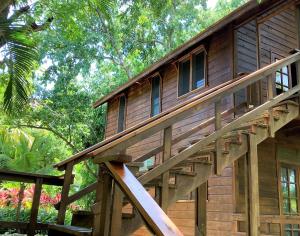 Tropical Treehouse - Sundancer 5A