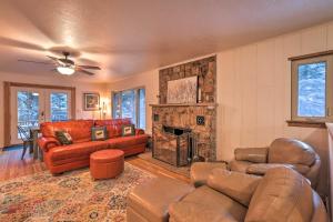 Forest-View Creekside Cabins with 4 Acres!