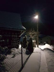 Maľovaná drevenička v Čičmanoch