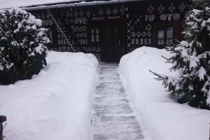 Maľovaná drevenička v Čičmanoch