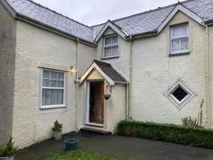 Bodwyn house - Cross Foxes