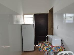 Seu Apto na Praia da Costa 13 Barato Completo TV Geladeira Fogão Ar Cond Local Excelente Centro