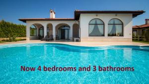 Private Villa First line with sea view in BlackSeaRama Golf