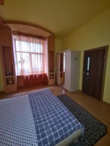 ЛЬВІВСЬКА МАНДРІВКА