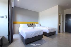 Yello Block Hotel