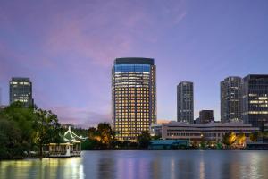 HUALUXE Shanghai Changfeng Park - Park Lake View - Hotel 5 stelle a Shanghai