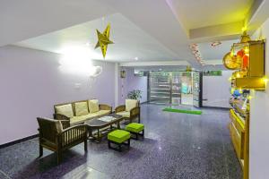 FabHotel White House BNB