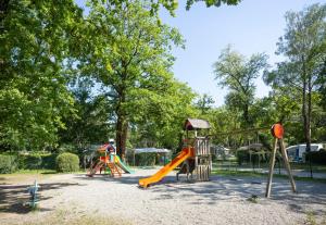 Camping La Pinède