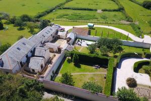 SAUNTON SANFIELD GRANGE 10 Bedrooms