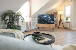 nJoy! Sonnig & Zentral - Queensize - Kaffee - Netflix - Balkon - perfekt für Business & Paare - Erlenbach