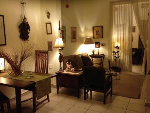 Centerpice Colonial Zone