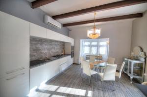 Spectacular spacious house with sun terrace ILJU1-1