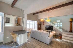 Spectacular spacious house with sun terrace ILJU1-1