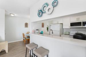 1b 1b Waterfront Madeira Beach Yacht Club #261G