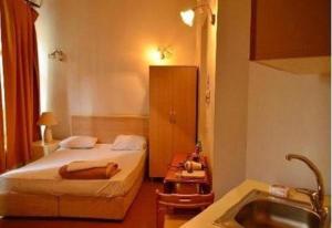 Budget Single Room room in Budak Residence