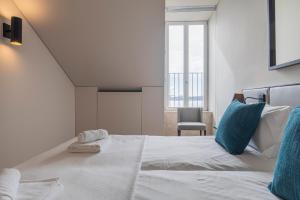 8 building Apartment 403 T2 - River & Garden View