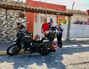 Villa Mitad del Mundo