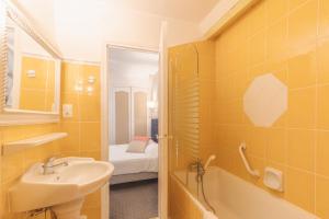 Hotels Hostellerie du Passeur - Hotel & Restaurant - Climatisation et Piscine chauffee : photos des chambres