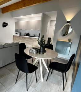 Appartements Les Demoiselles de la Tour ! : photos des chambres